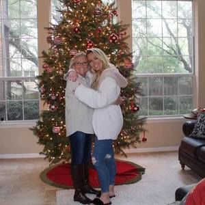 Meet your Posher, Debi